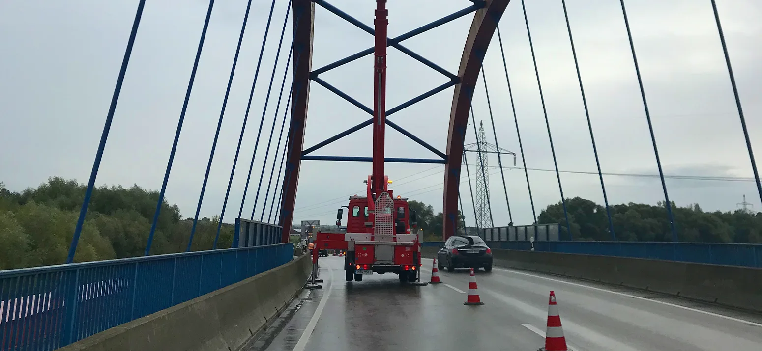 Bauwerksprüfung Stahlbogenbrücke